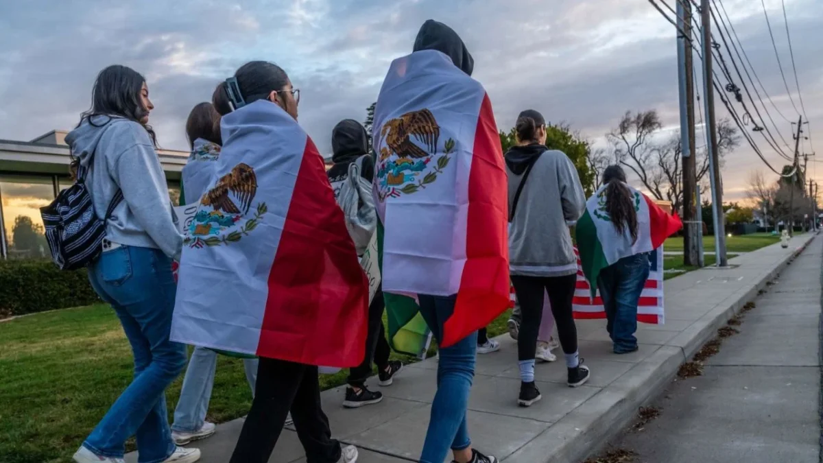 Diputados de oposición señalaron la falta de presupuesto en la protección consular a migrantes en Estados Unidos.