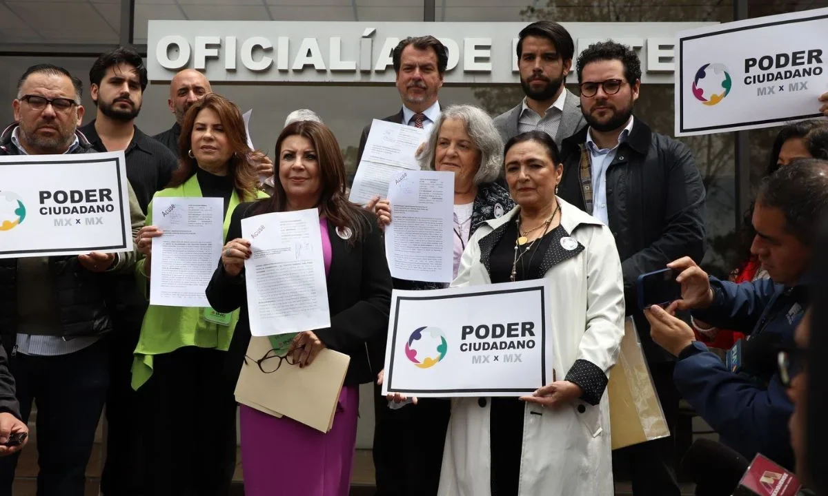 Un cúmulo de organizaciones y excandidatos acudieron al INE para impugnar la elección judicial y pedir su anulación.