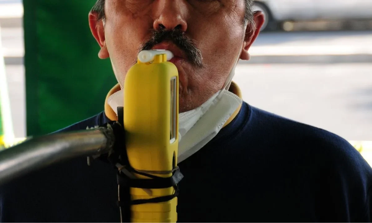 PAN propone aplicar pruebas de alcoholemia en antros y bares de la CDMX.
