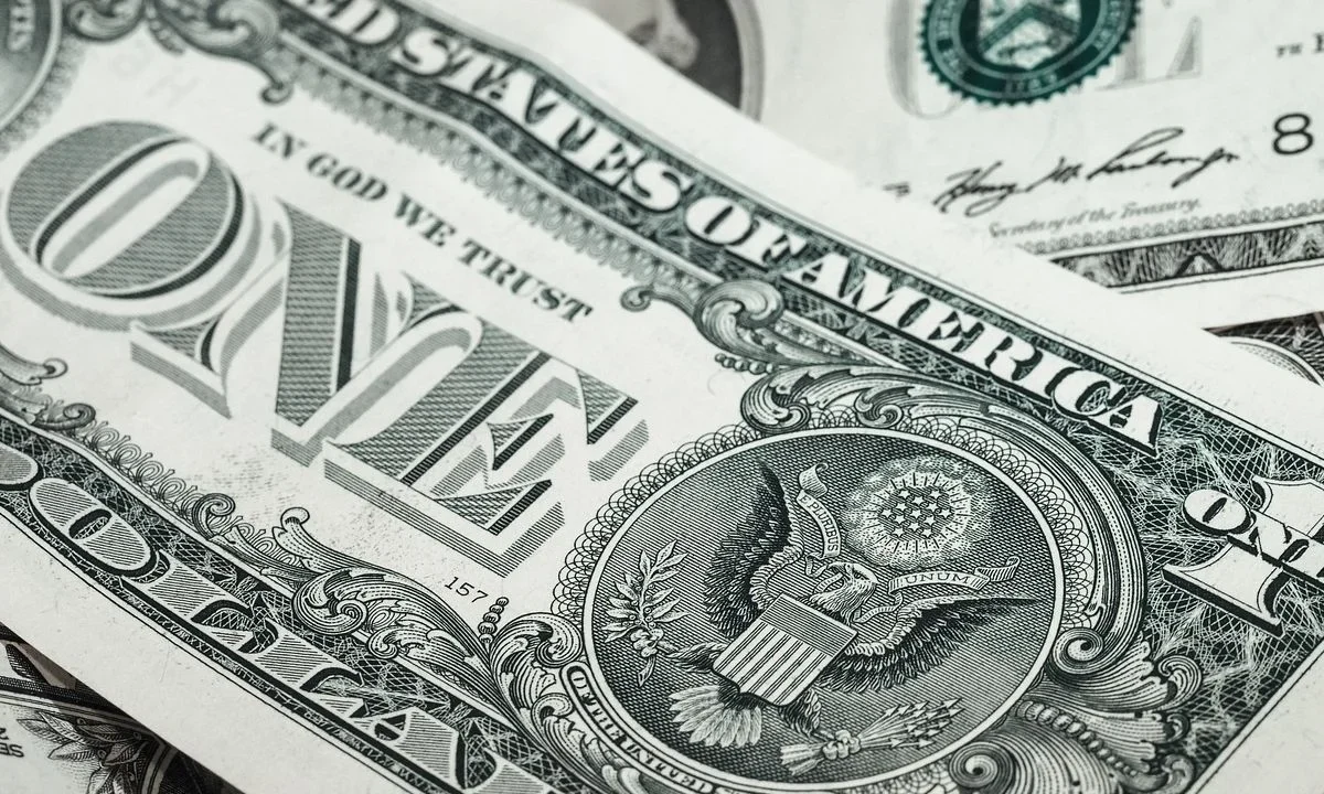 Tras conflicto entre Irán e Israel, el peso mexicano vuelve a los 19.02 por dólar.
