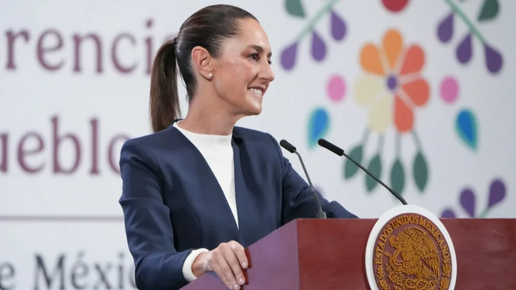 Claudia Sheinbaum durante la Mañanera del Pueblo