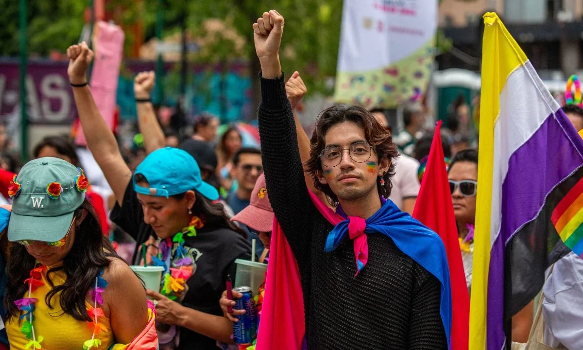 Conoce el origen del Día Internacional del Orgullo LGBT+, una manifestación por la visibilidad, respeto y dignidad de la diversidad sexual.
