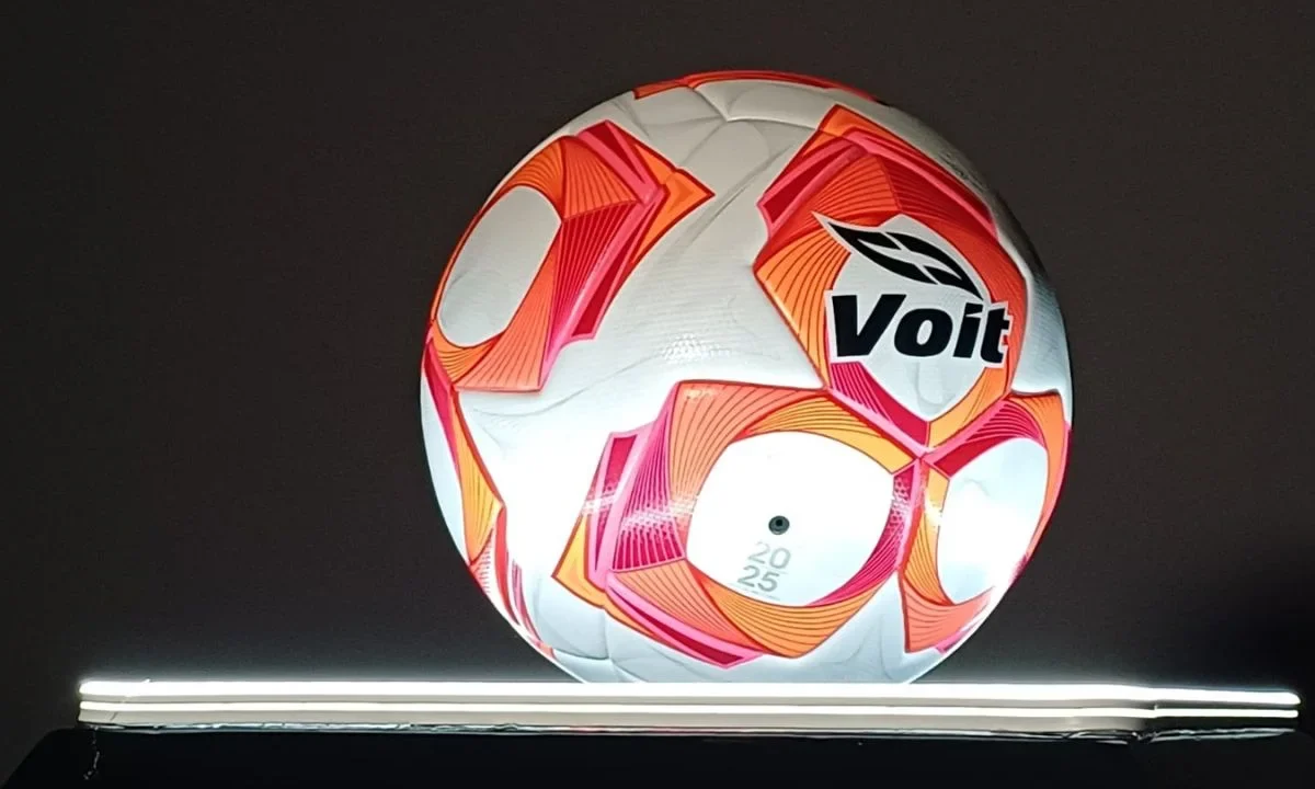 Voit y la Liga Mx presentaron a “Aereus”, el nuevo esférico para la nueva campaña.