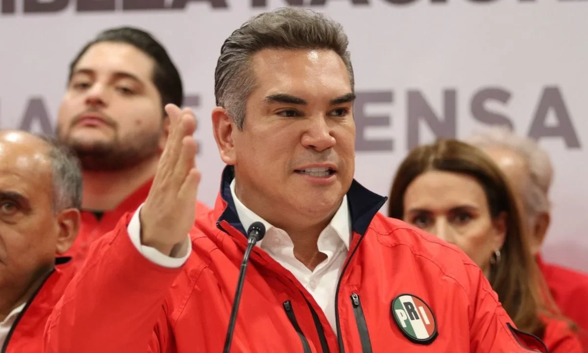 Alejandro Moreno, presidente del PRI, criticó el actuar de Claudia Sheinbaum tras las acusaciones de Kristi Noem por movilizaciones en EU.