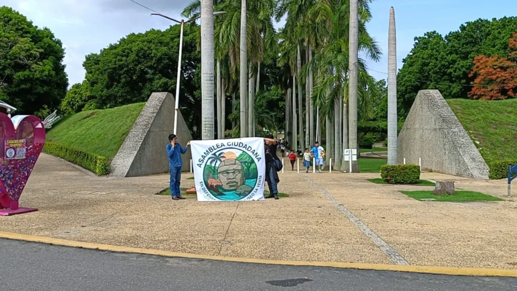 Protestan con valla humana contra Museo Olmeca en Villahermosa. Noticias en tiempo real