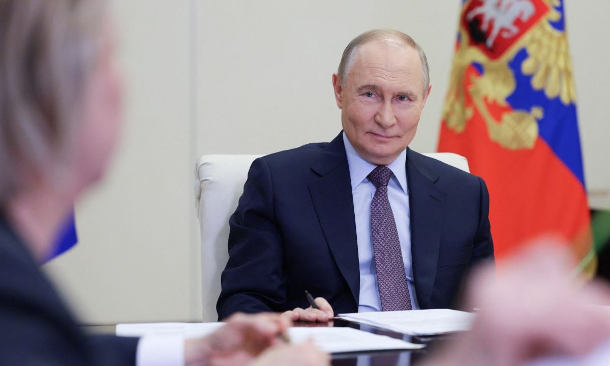 El ofrecimiento de Putin se da en un contexto de acercamiento entre Moscú y Teherán. Desde el inicio del conflicto ruso-ucraniano en 2022, ambos países han estrechado su relación.