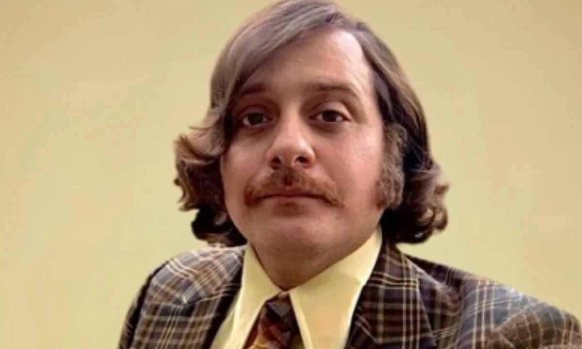 Aquí te contamos quién podría ser Víctor Palacios, el personaje que aparece en la serie "Sin querer queriendo" de "Chespirito".