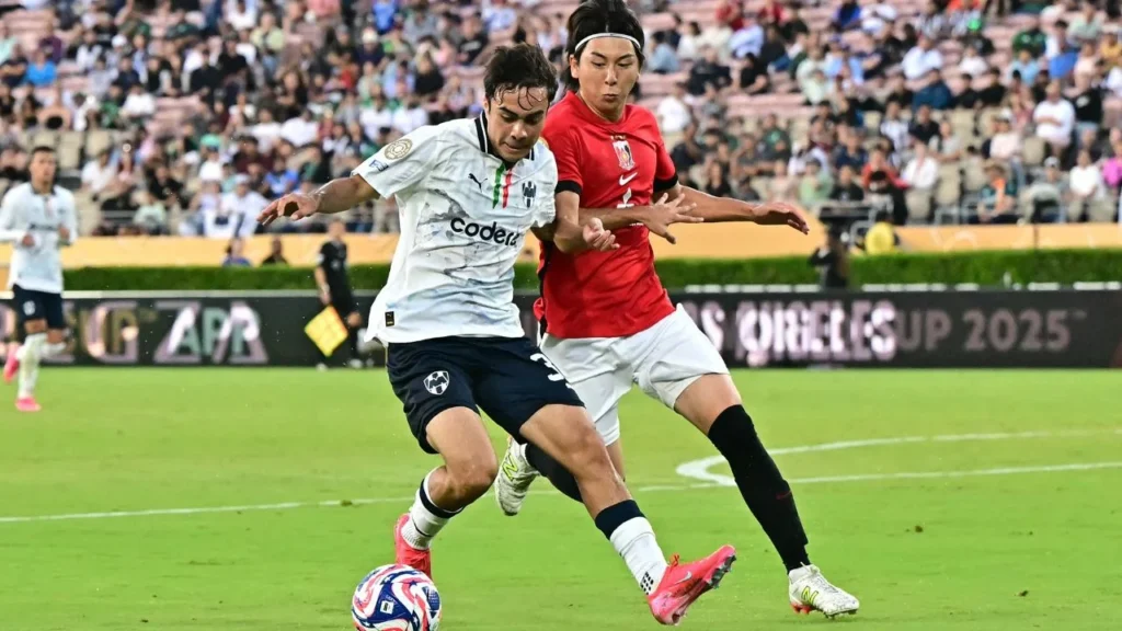 Sumamente efectivos ante el arco del Urawa Reds y sin pensar en lo que pasaría en el juego entre Inter de Milán y River Plate, Rayados de Monterrey se clasificó a los octavos de final del Mundial d