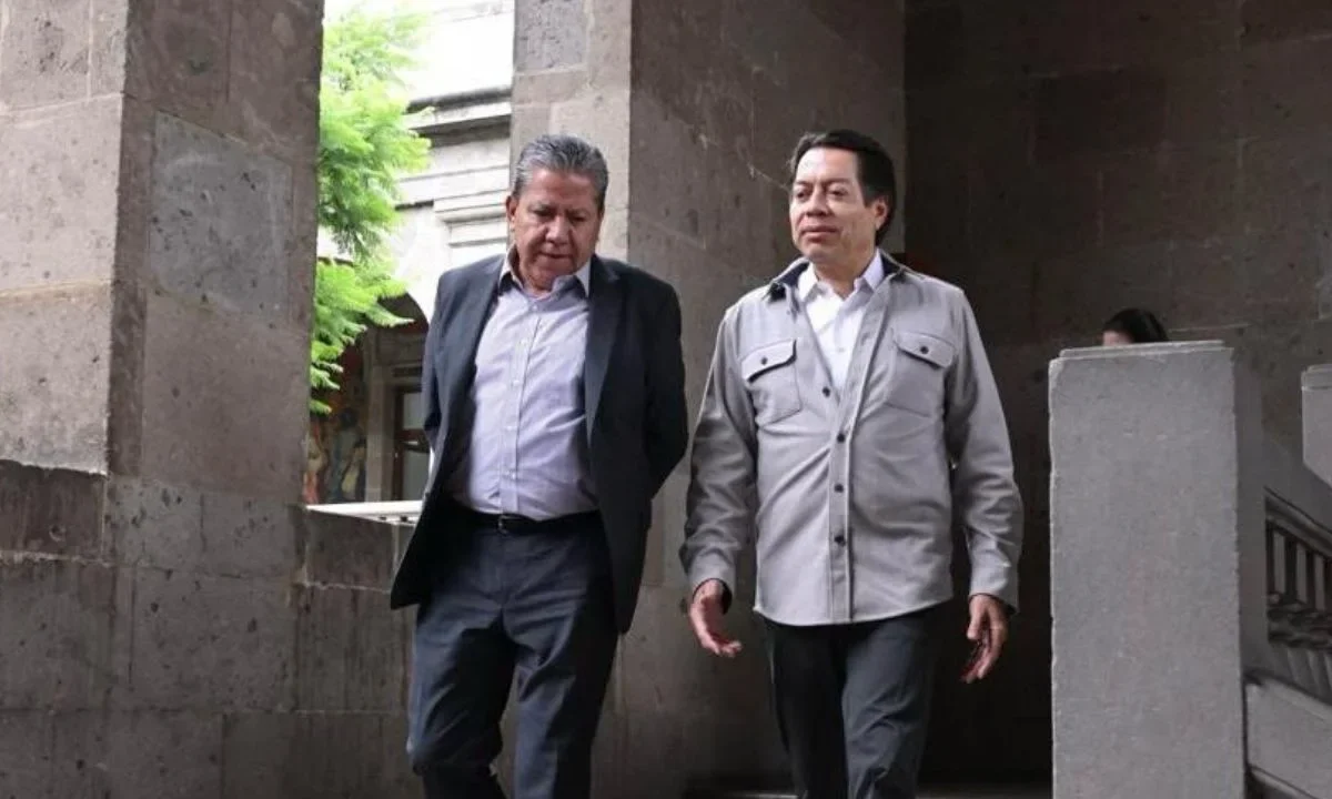 Con el objetivo de revisar el avance de los programas prioritarios de la Secretaría de Educación Pública (SEP), su titular, Mario Delgado Carrillo, sostuvo esta semana reuniones de trabajo con los gobernadores de Chiapas, Eduardo Ramírez Aguilar; de Sinaloa, Rubén Rocha Moya; y de Zacatecas, David Monreal Ávila, así como con la secretaria de Educación de Michoacán, Gabriela Molina Aguilar.