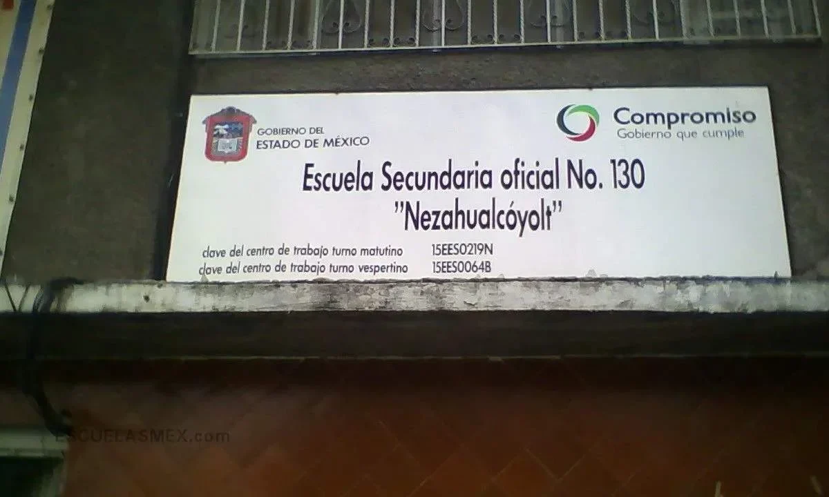 Pelean entre alumnas y madres de familia, afuera de secundaria de Texcoco