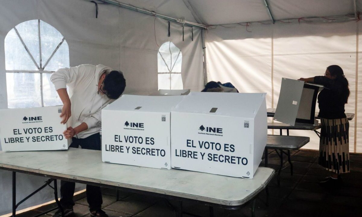 El Instituto Nacional Electoral (INE) en Puebla reportó que ya se han presentado un total de tres incidentes en los municipios de San Martín Texmelucan, Huejotzingo y Cuetzalan, en donde los funcionarios de casillas han sido amenazados con atentar contra su integridad física y la de su familia.