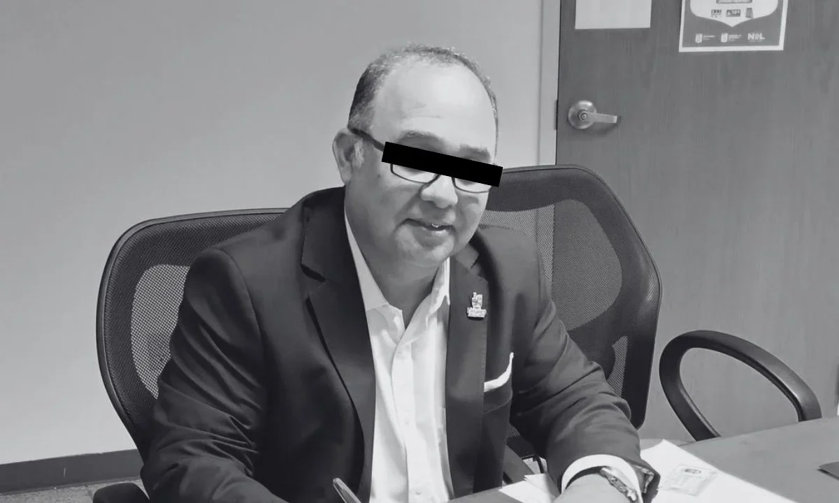 Tras sufrir un ataque armado afuera de su casa, el alcalde de Linares, Juan Pulido Díaz, murió mientras recibía atención médica.