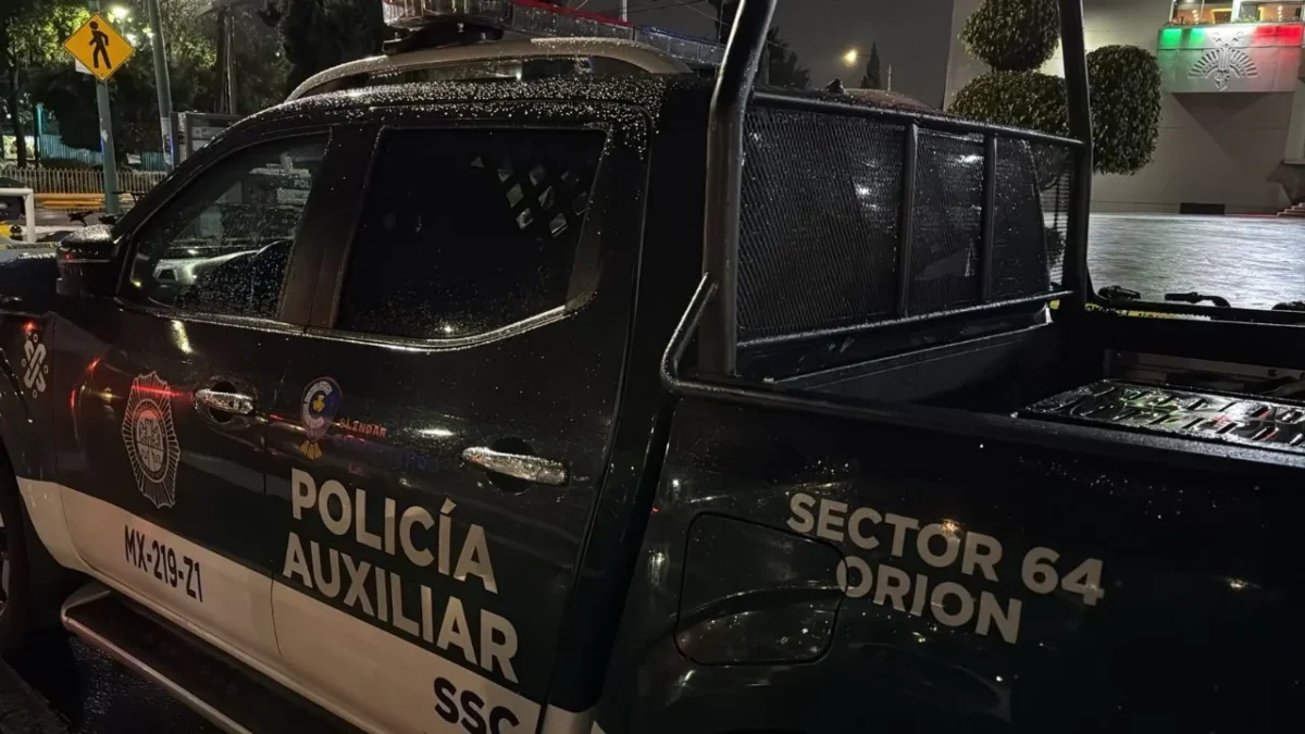 La alcaldesa Alessandra Rojo de la Vega denunció que un sujetó disparó contra el vehículo del jefe de la Policía Auxiliar de la alcaldía Cuauhtémoc.