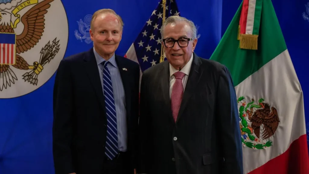 El cónsul general estadounidense en Hermosillo, Sonora, Tim Stater, fue el encargado de encabezar la ceremonia oficial.