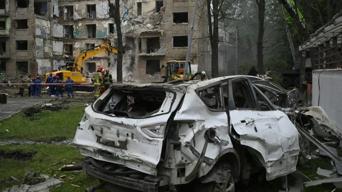 De acuerdo con la policía ucraniana, el ejército ruso lanzó varios misiles sobre las ciudades de Dnipró y Samar