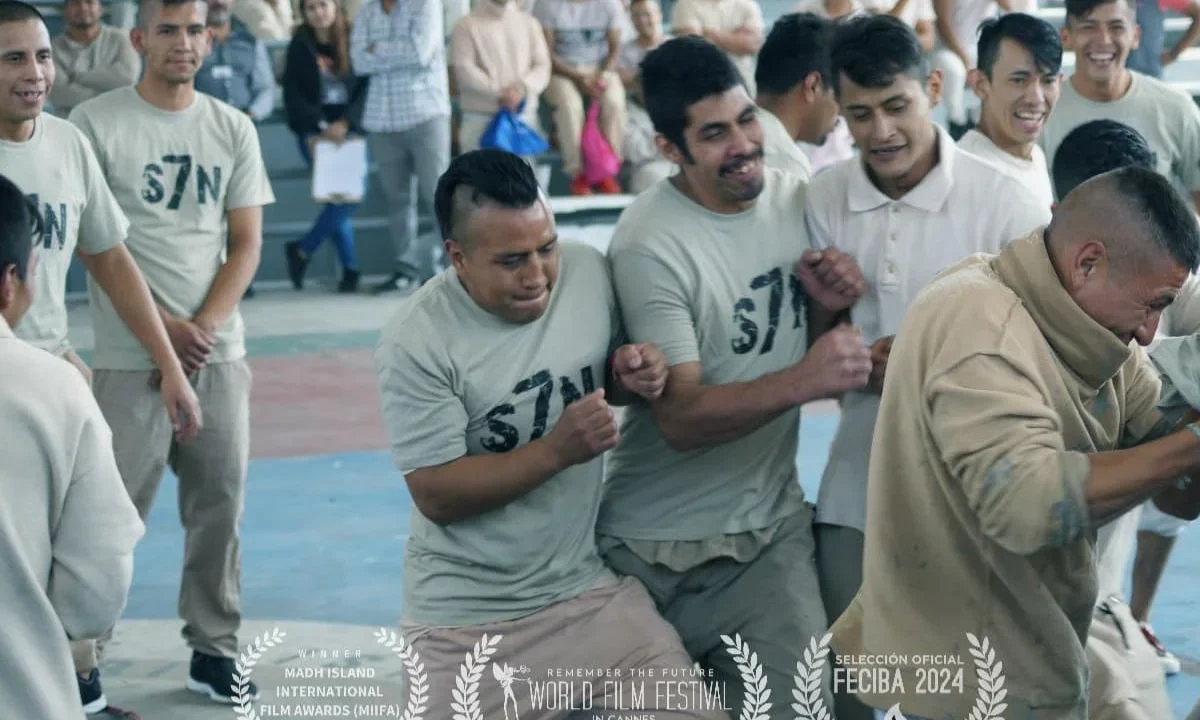 El documental Sin Barreras ha recibido premios en el MADH Island International Film Awards y el Festival de Cine de Barrio antes de su nominación en Cannes 2025.
