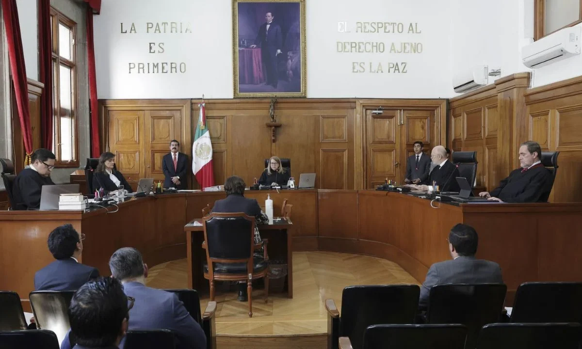 La Segunda Sala de la SCJN anula cobro de impuesto a apps de reparto de alimentos en CDMX.