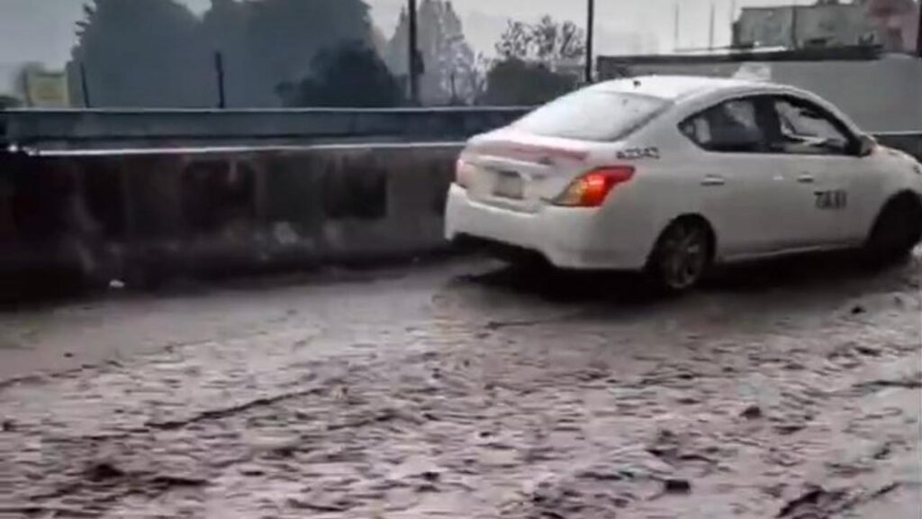 Se reportan inundaciones y afectación vial en la México-Toluca. Noticias en tiempo real