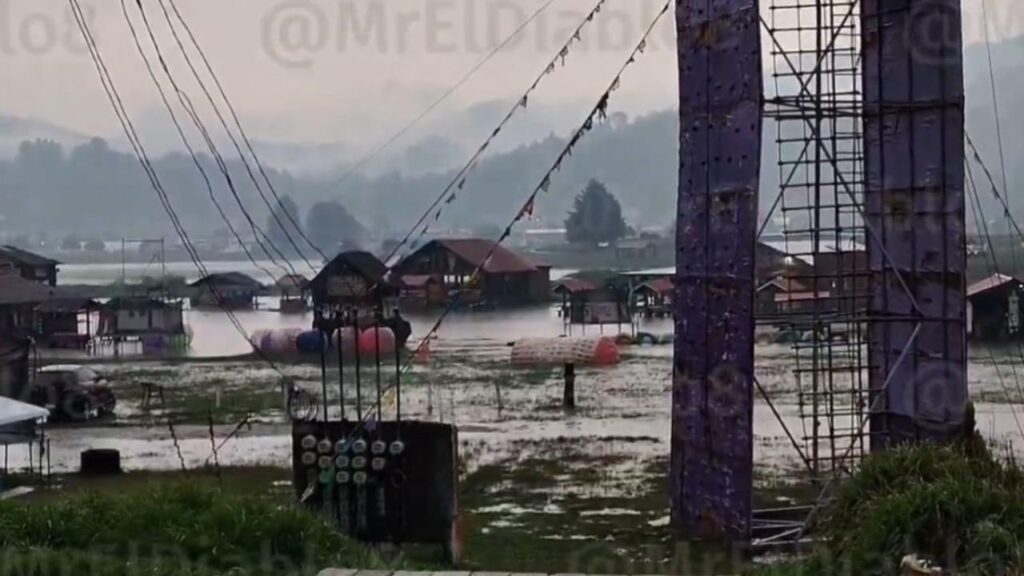 El Parque de La Marquesa quedó inundada por las intensas lluvias de este domingo.