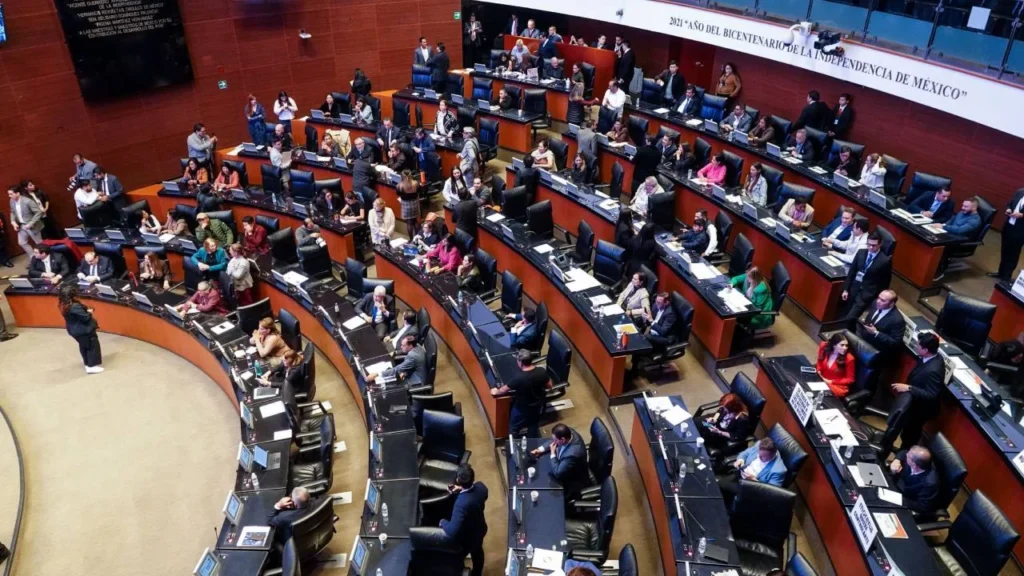 Senado avala reforma a Ley General de Población para CURP biométrica. Noticias en tiempo real