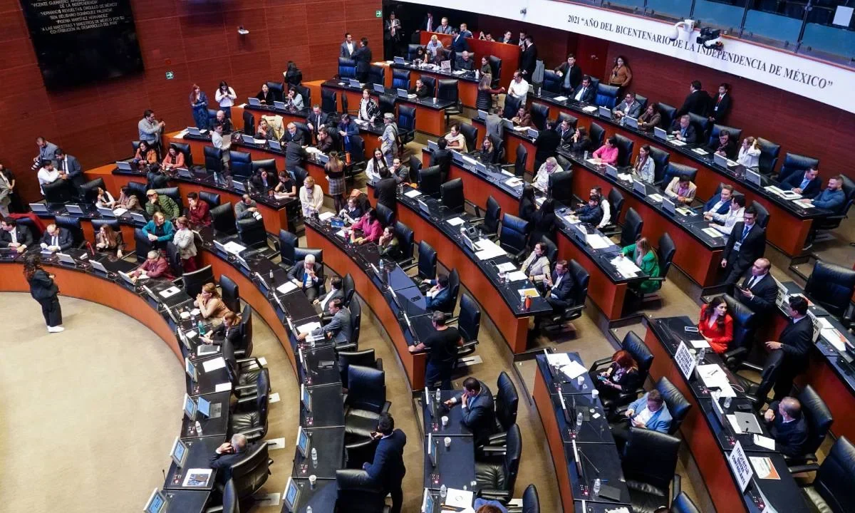 El Senado avaló la reforma a la Ley General de Población para la CURP biométrica.