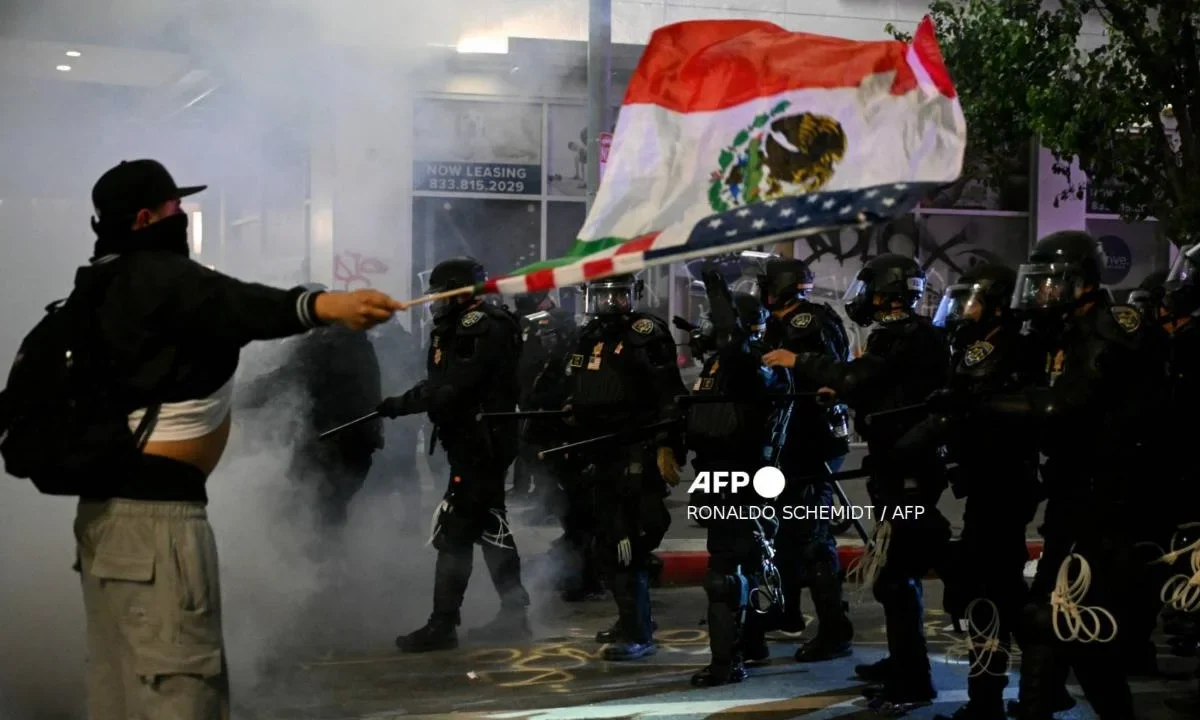 Senadores de la 4T se deslindan de los hechos violentos en Los Ángeles, California.
