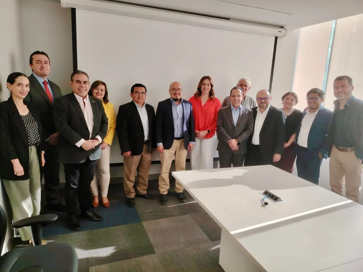 Ante la amenaza de un paro nacional, la Secretaría de Energía (Sener) informó que se reunión con representantes de los gaseros.