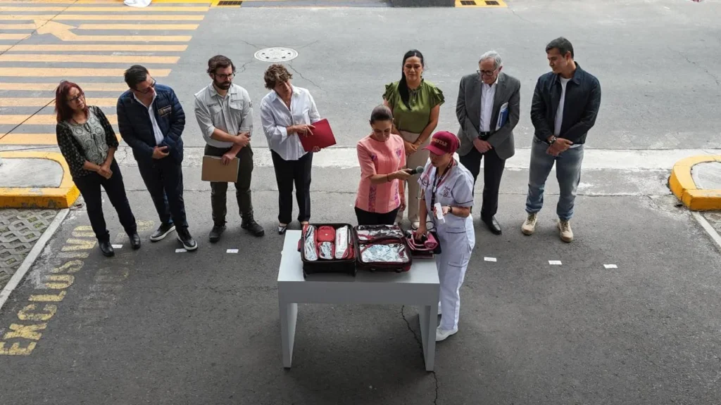 Desde el Hospital Regional de Alta Especialidad de Ixtapaluca, Sheinbaum y Delfina Gómez dieron arranque al programa.