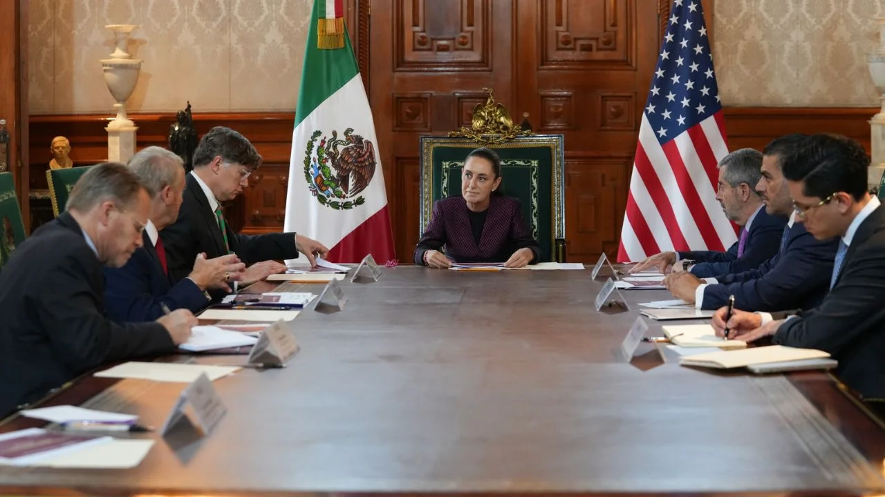 Claudia Sheinbaum dio parte de su reunión con Christopher Landau