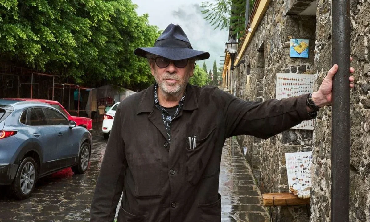 El cineasta Tim Burton está en México para inaugurar la exposición interactiva.