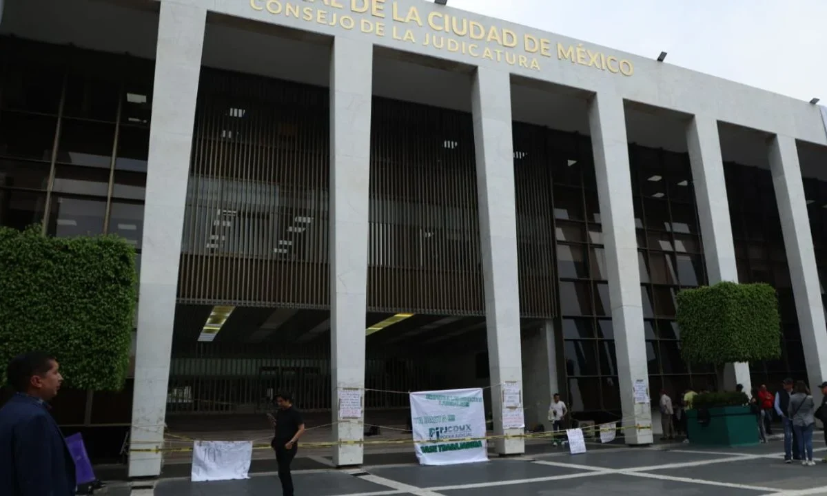 Señalan a líderes sindicales por enfrentamiento en TSJ-CDMX