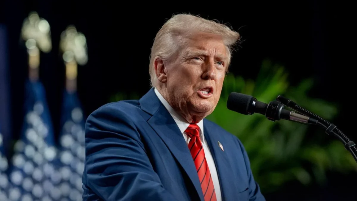 Donald Trump firmó decreto que prohíbe o restringe la entrada a EU de ciudadanos provenientes de 19 países, incluidos Cuba y Venezuela.