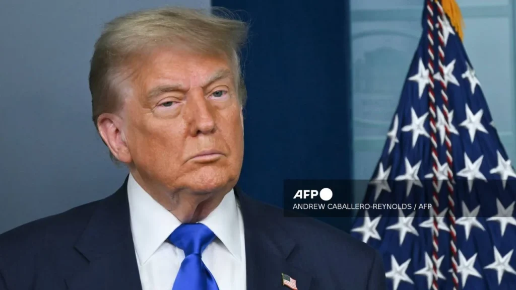 Donald Trump declaró que considerará "sin duda" bombardear de nuevo Irán, si inteligencia concluyen que continúa con actividades nucleares.