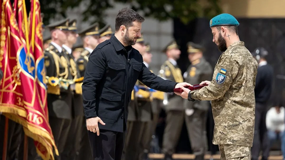 Zelenski reforzó lazos con Polonia durante la visita del presidente saliente, Andrzej Duda, a Kiev, pese a la tensión por la postura anti-OTAN del próximo mandatario 