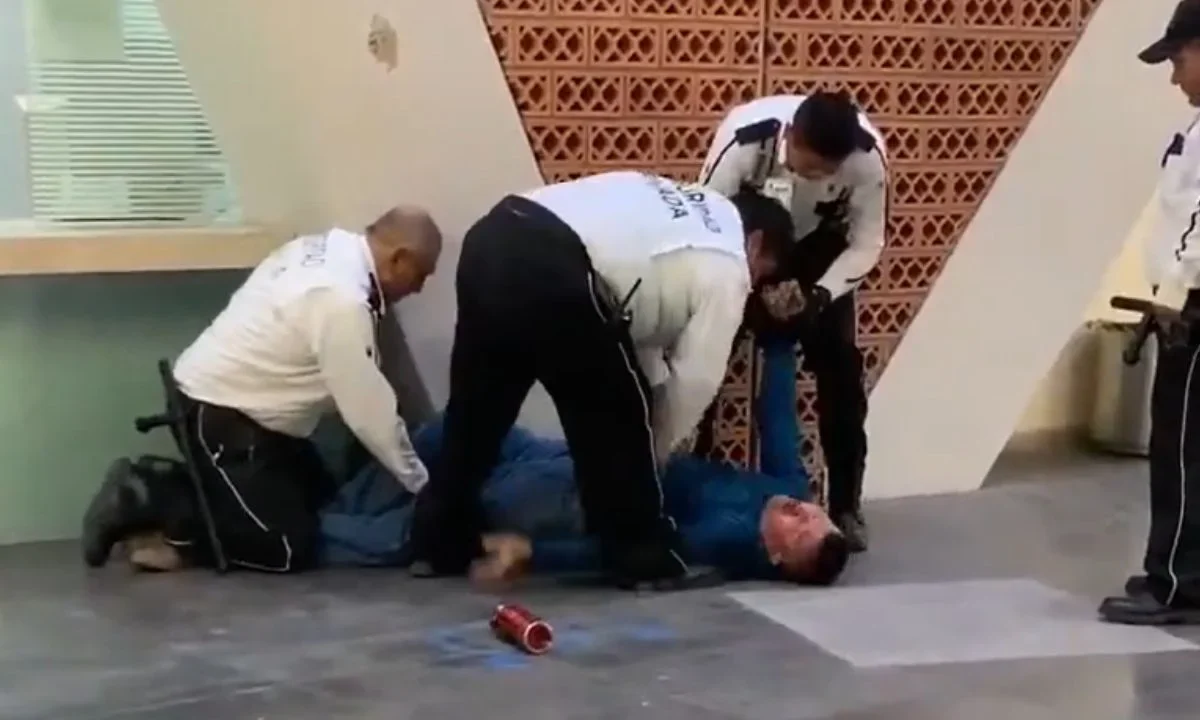 Guardias de seguridad golpean a paciente en clínica del IMSS en Colima