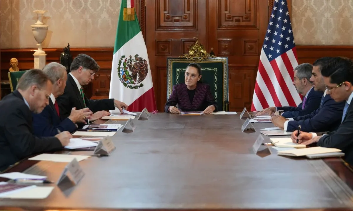 Subsecretario cancela visa de consejera del partido guinda por comentario “vulgar” en redes sociales 