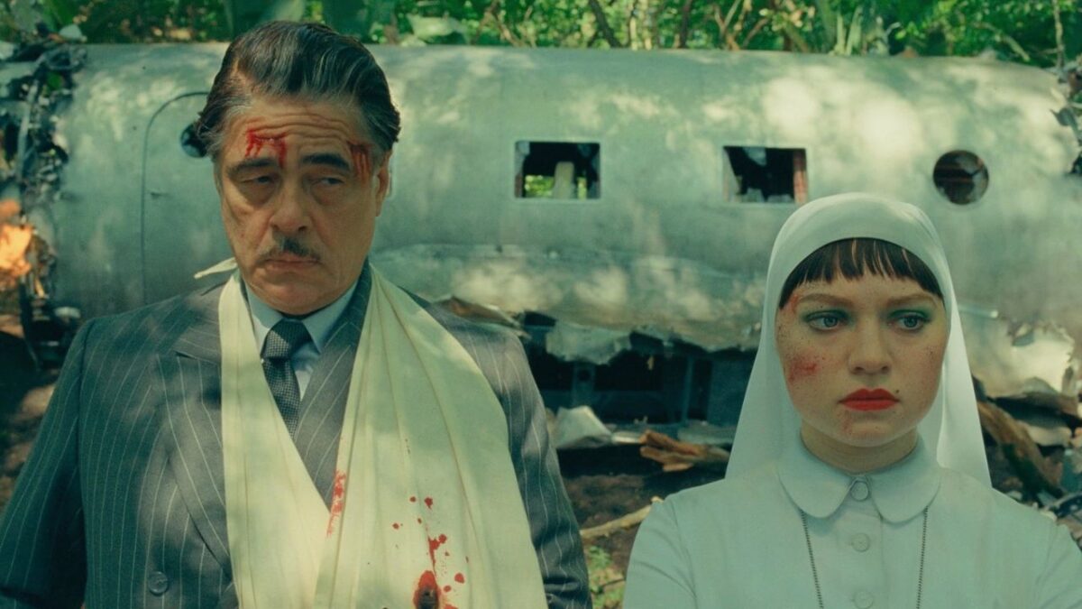 En una época de saturación visual y narrativas urgentes, Wes Anderson propone una pausa cuidadosamente coreografiada.