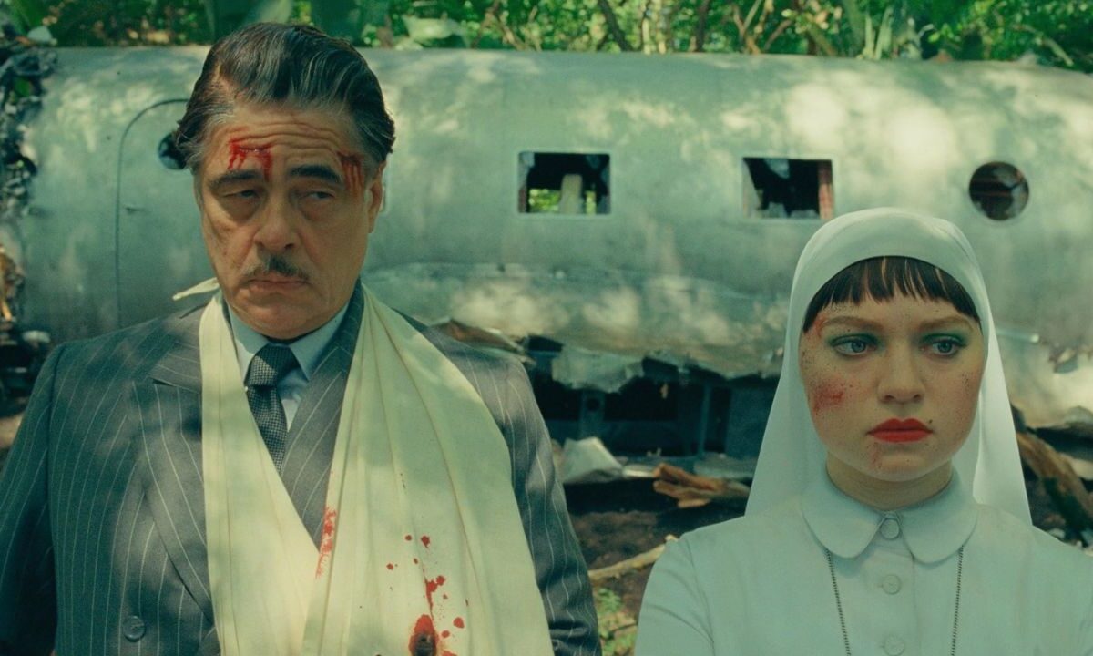 En una época de saturación visual y narrativas urgentes, Wes Anderson propone una pausa cuidadosamente coreografiada.