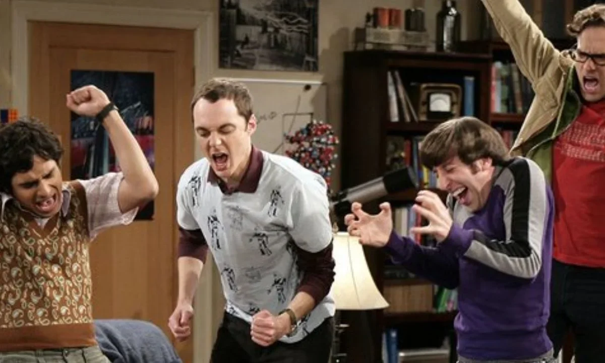 The Big Bang Theory continúa expandiéndose. HBO Max dará luz verde a Stuart Fails to Save the Universe.