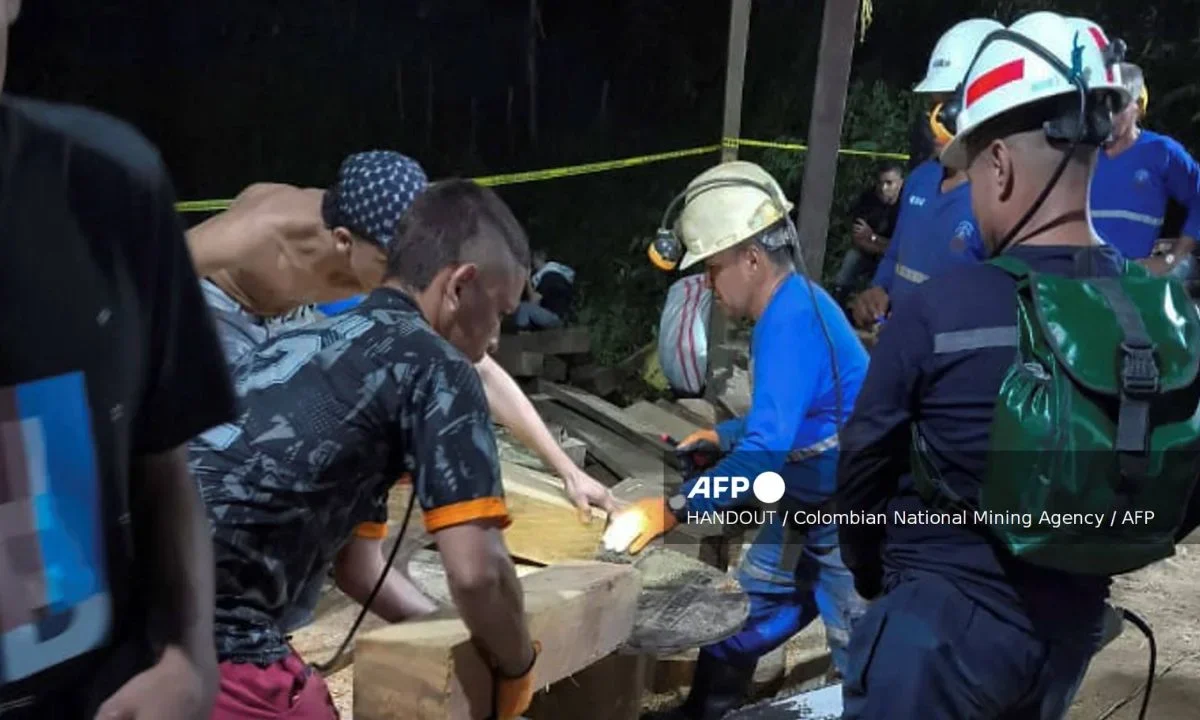 El gobierno calificó el derrumbe en una mina de oro en Colombia, explotada quizá ilegalmente, como un grave accidente.