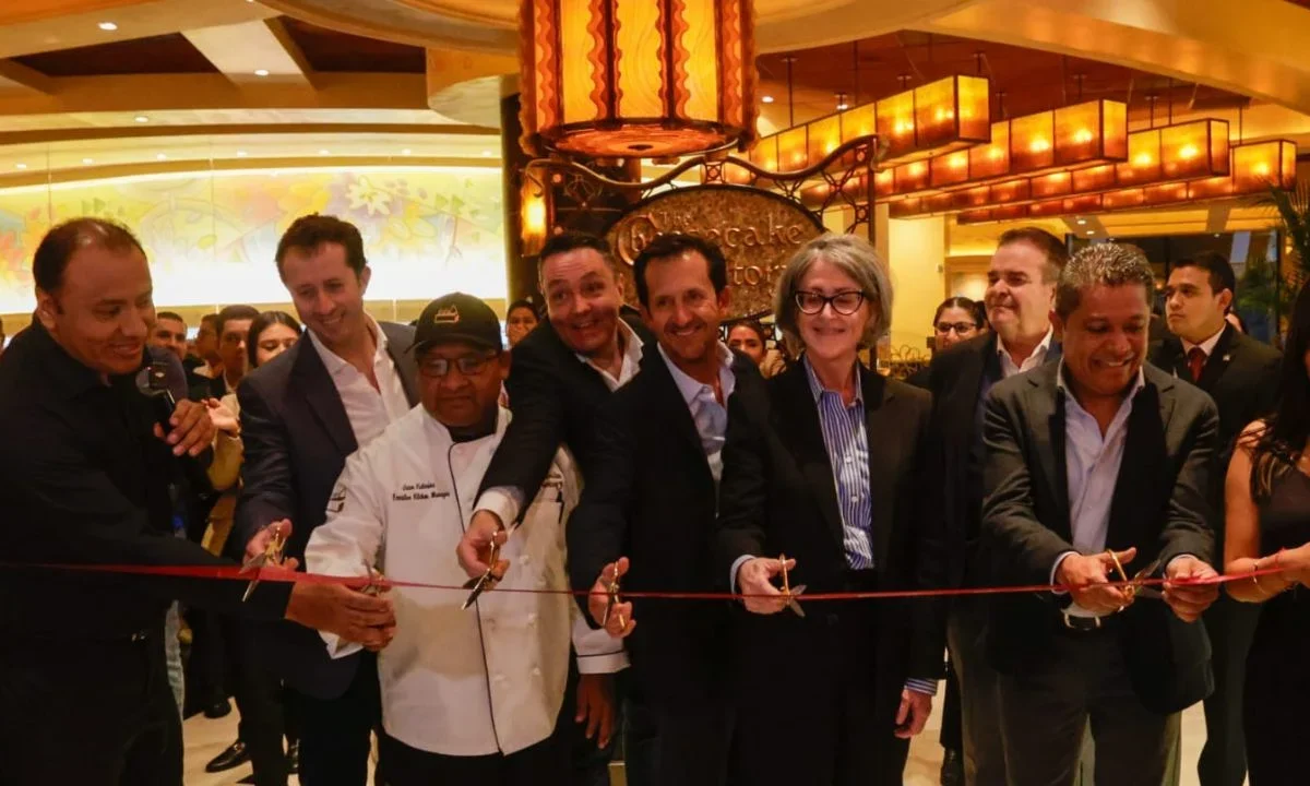 La inauguración de The Cheesecake Factory Angelópolis generó 200 nuevos empleos