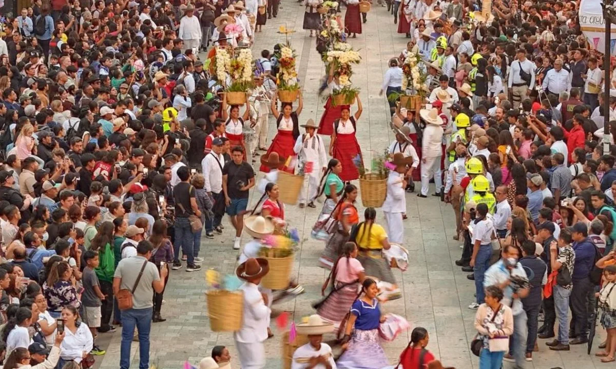 Inicia Guelaguetza 2025