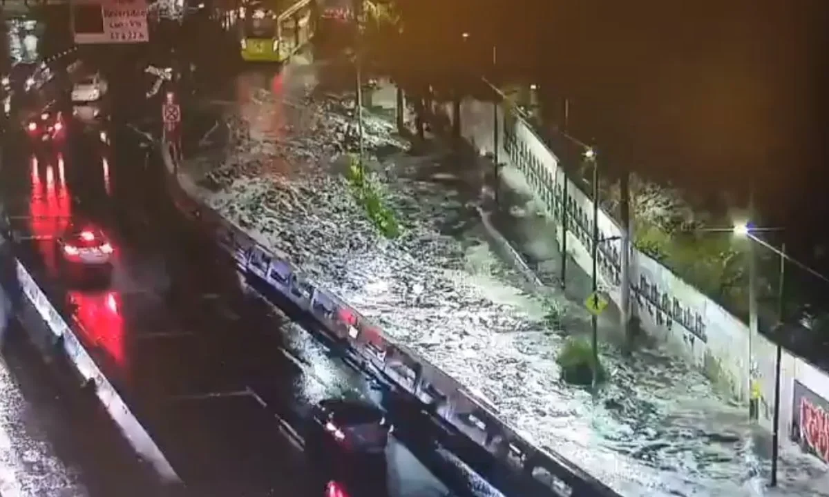 Durante la jornada del 12 de julio las estaciones Presa Mixcoac y San Antonio Periférico, resultaron las que mayor cantidad de lluvia