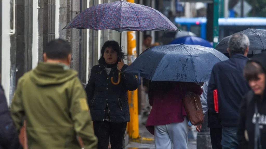 De acuerdo con el clima, hoy sábado el Valle de México también se verá afectado con lluvias fuertes.