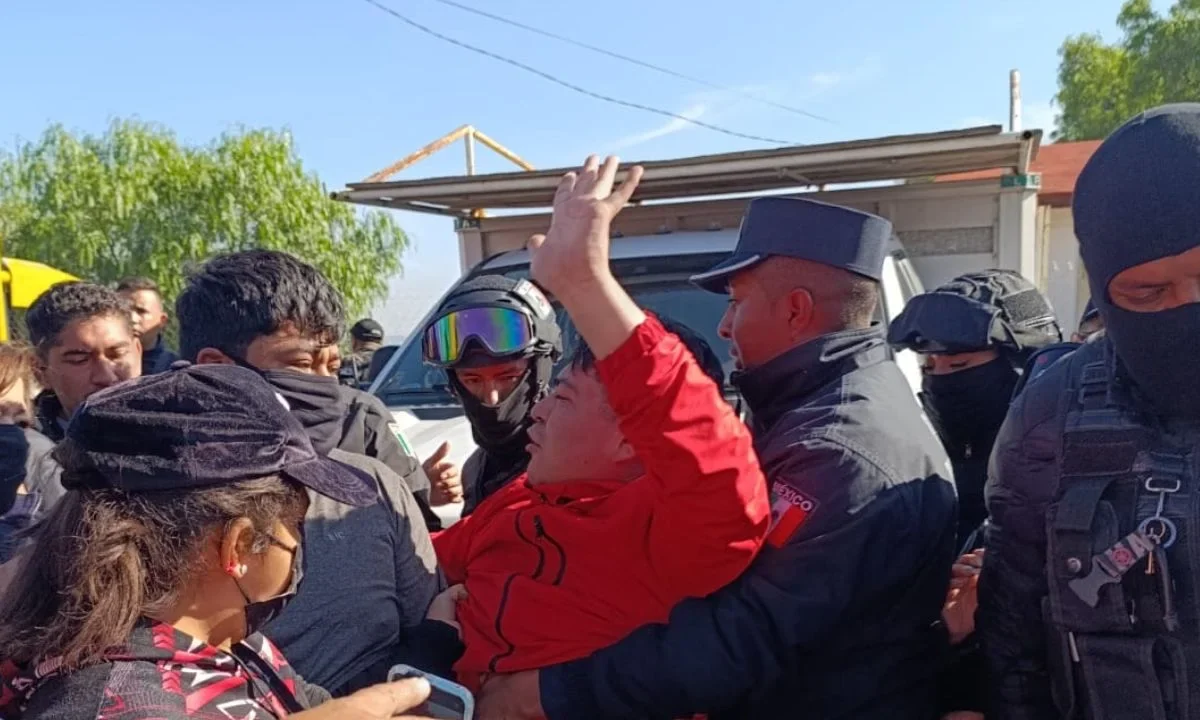 Detienen a vecinos inconformes por obra para prepa del Bienestar en Ixtapaluca