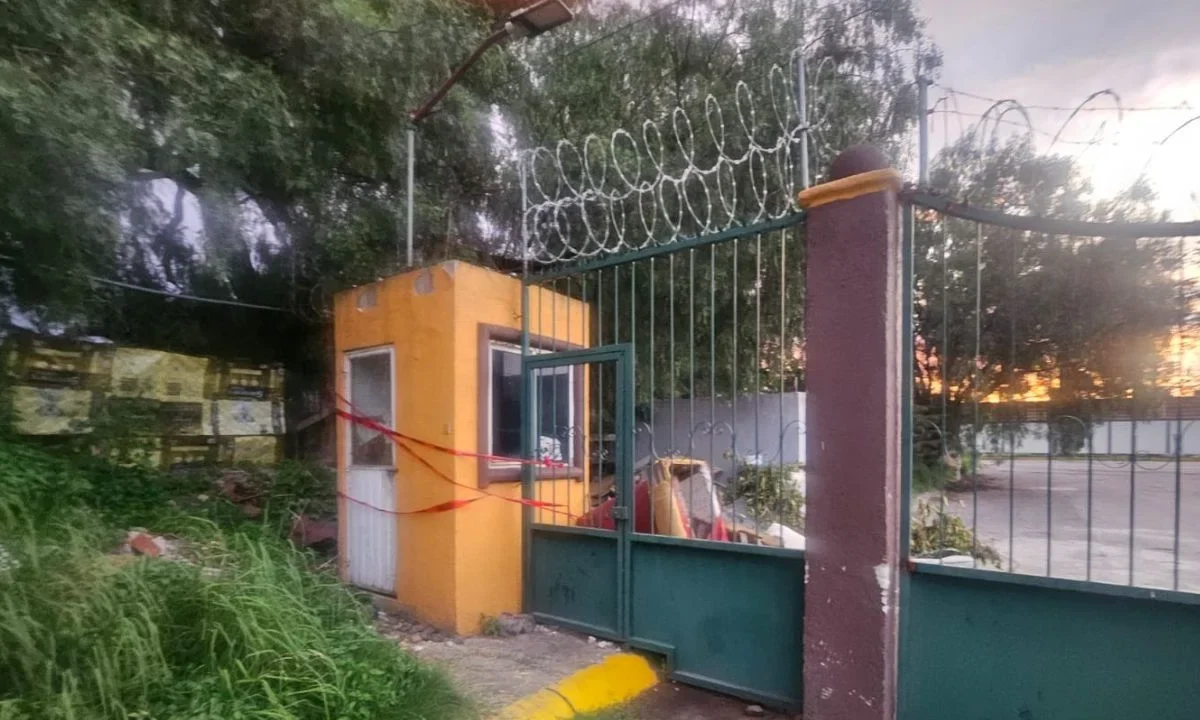 Hallan el cuerpo de una joven dentro de una caseta en Tultepec