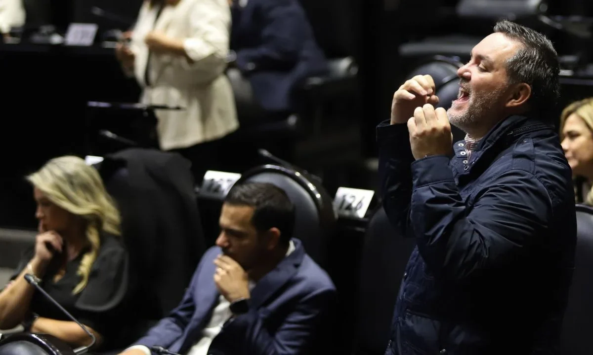 Hernán Bermúdez es militante de Morena, afirma PAN