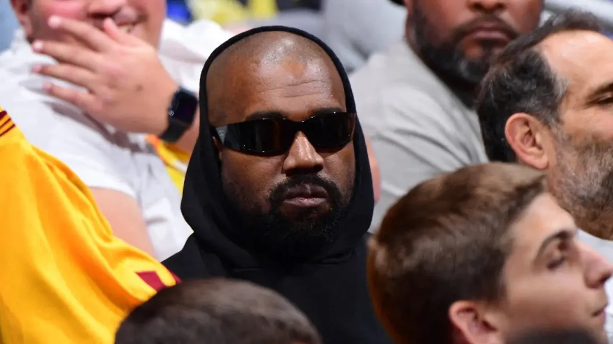Australia canceló la visa del rapero estadounidense Kanye West por una canción suya que glorifica al líder nazi.