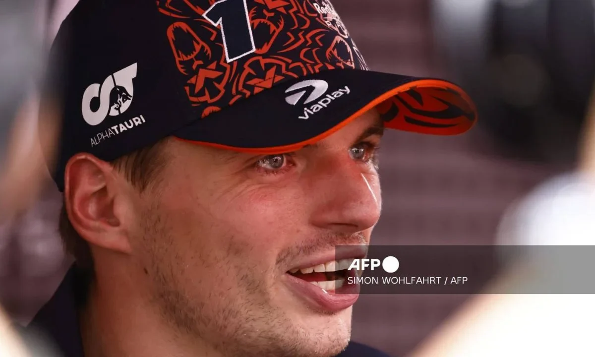 El piloto holandés de Red Bull Racing, Max Verstappen, reacciona tras ganar la carrera sprint del Gran Premio de Bélgica de Fórmula 1 en el circuito de Spa-Francorchamps