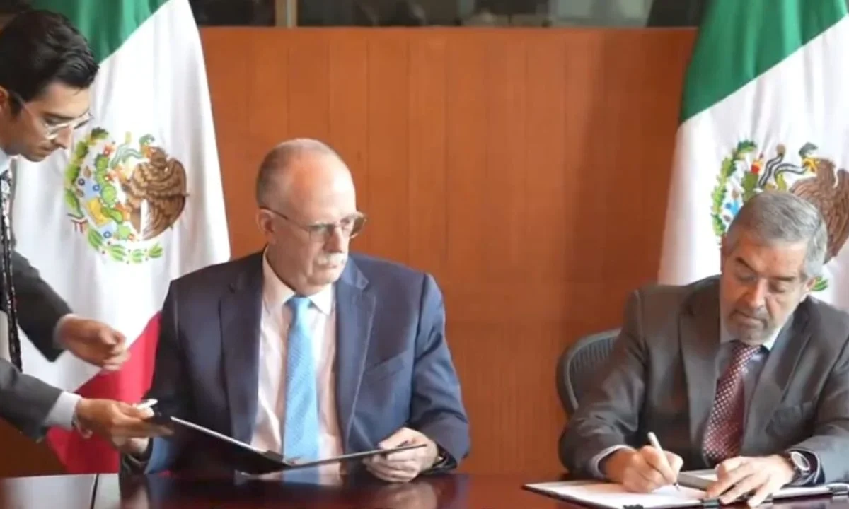 Hoy se llevó a cabo la firma del convenio entre la SRE y Agricultura, así como del acuerdo específico de cooperación entre AMEXCID y CIMMYT.